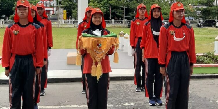 Latihan Paskibraka di Halaman Setdakab Kantor Bupati Aceh Tengah. Foto : Gemapers.com