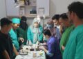 Tim Operasi Spay dan Neuter oleh dokter Hewan , Foto : Sarghei Patcare