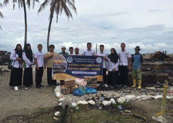 Penyerahan Donasi Korban Kebakaran Dayah Darul Ihsan Labuhan Haji oleh PPI Aceh Selatan, Photo : Humas PPI Aceh Selatan