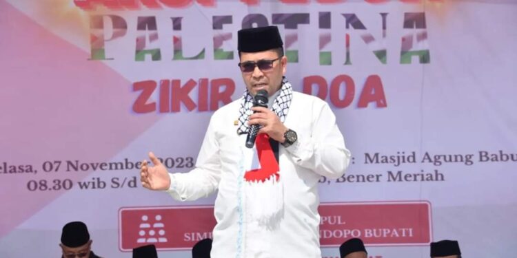 Pj. Bupati Bener Meriah Drs. Haili Yoga, M. Si dalam Arahannya Kegiatan  Zikir dan Doa Aksi Peduli Palestina, Photo : Prokopim Bener Meriah