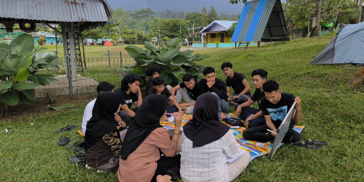 Kegiatan HIMABEM-SU Latihan Dasar Kepemimpinan  Mahasiswa Baru,
Photo : HIMABEM-SU