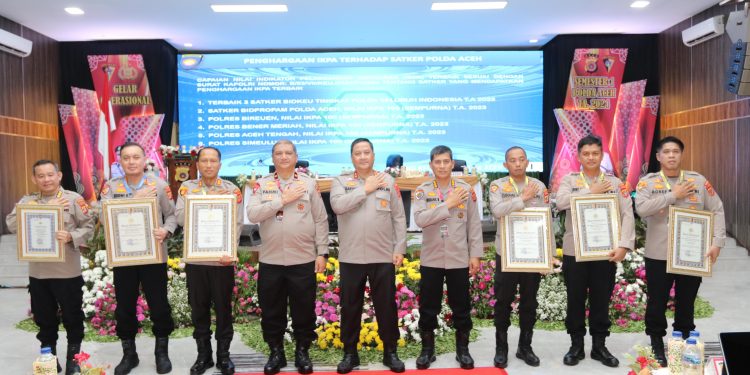 Kapolres Bener Meriah, AKBP Tuschad Cipta Herdani, S.I.K., M.Med.Kom, menerima penghargaan bergengsi IKPA (Indikator Pelaksanaan Anggaran),  Photo : Humas Polres Bener Meriah