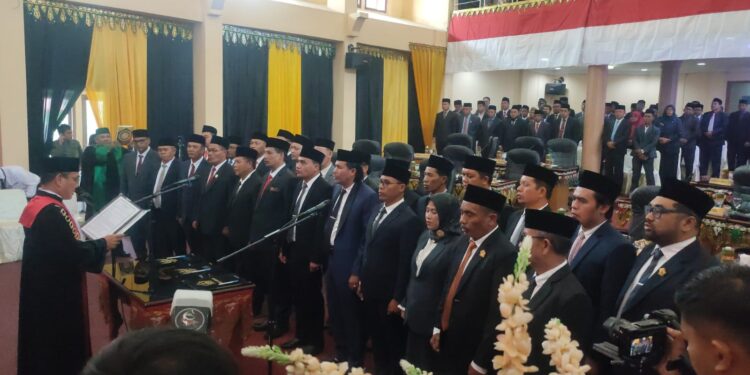 Proses sumpah dan janji anggota DPRK Bener Meriah Priode 2024/2029,
Photo : Ist