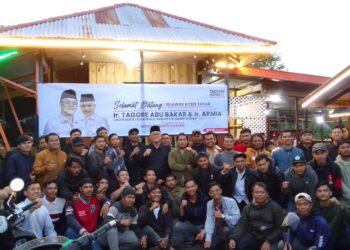 Deklarasi dan Penyerahan SK Relawan Kitepe-Tagar oleh Ir.Tagore Abubakar, Photo : gemapers