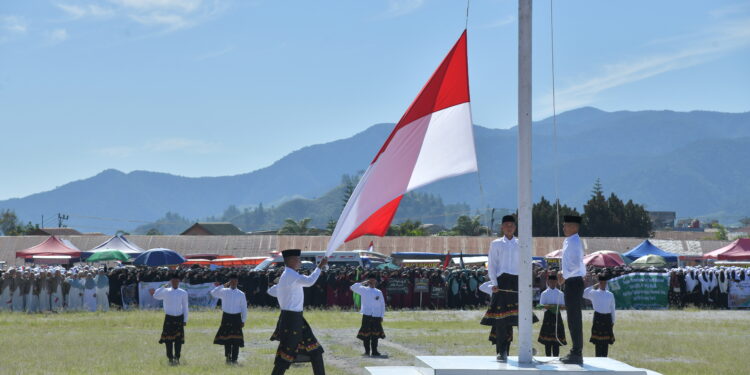 Upacara memperingati Hari Santri Nasional, di Lapangan Mesjid Agung Babussalam, Photo : Humas Forkompimda Bener Meriah