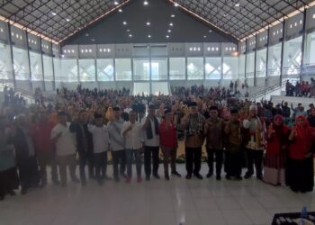 Paslon TagAr Silaturahmi  bersama seluruh Guru TPA,Bener Meriah, photo : gemapers