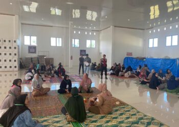 Personel Polres Bener Meriah Laksanakan Pengamanan di Gudang 
KIP, Photo: Humas Polres BM