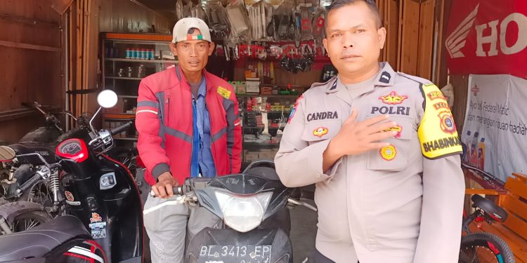 Aipda Candra Sugara, S.H, bersama Yusniadi, Photo : Ist