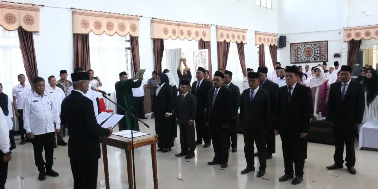 Pelantikan Anggota MPD Kabupaten Bener Meriah Periode 2025-2030 oleh Wabup Ir. Armia, di Aula Setdakab, Rabu (6/8/2025). Foto : Ist