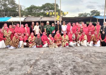 Pembukaan turnamen Futsal Out Door Piala PDRG cup II oleh Ir. Armian wakil bupati dan Kompol Dr. Sibirin, S.H.,M.H Wakapolres Bener Meriah di kampung reje guru, minggu (24/8/2025). Foto : gemapers