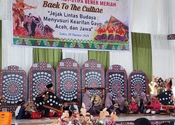 Penampilan Tari Guel oleh siswa TK IT Asyifa dalam Pameran Budaya di Gors Kabupaten Bener Meriah, Sabtu, 25/10/2025. Foto : Gemapers