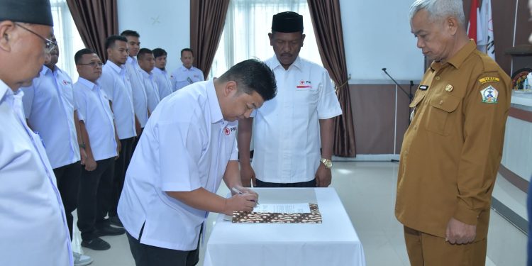 Pelantikan Pengurus dan DK PMI Bener Meriah periode 2025-2030 di aula Aula Setdakab, Selasa (11/11/2025), Foto : Prokopim BM
