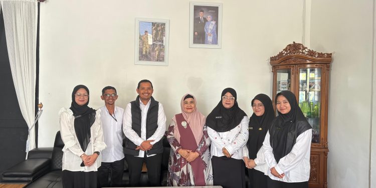 Perjanjian Kerjasama BKMT Bener Meriah dengan Dinas Pemberdayaan Perempuan, Perlindungan Anak, dan Keluarga Berencana (DPPAKB) di Pendopo Wakil Bupati, Rabu (12/11/2025). Foto : Ist