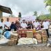 Organisasi sayap pemuda Partai Gerindra, Tunas Indonesia Raya (TIDAR) saat menyerahkan bantuan kepada masyarakat korban bencana, Selasa (30/12/2025). Foto : Doc TIDAR