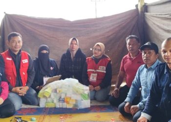 PMI Bener Meriah di Camp Pengungsian Masyarakat Permata, Kampung Seni Antara. Foto : Ist