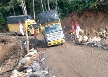 keadaan Jl. Tkn-Bireun, Tenge Besi Kecamatan Pintu Rime Gayo, Kamis (25/12/2025) Foto : Doc Diskominfobm