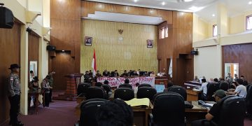 Suasana Aksi Unjuk Rasa di Aula DPRK Kabupaten Bener Meriah, Kamis (5/3/2026). Foto: Humas Polres BM