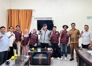 IPEMAHLUTYO bersama Bupati Bener Meriah Ir. Tagore Abubakar, Asisten Pemerintahan, Keistimewaan Aceh, dan Kesra Setdakab Bener Meriah, Khairmansyah, S.IP., M.Sc, serta Tenaga Ahli Bupati, dr. Jawahir Syahputra, MKM. Foto: Doc IPEMAHLUTYO