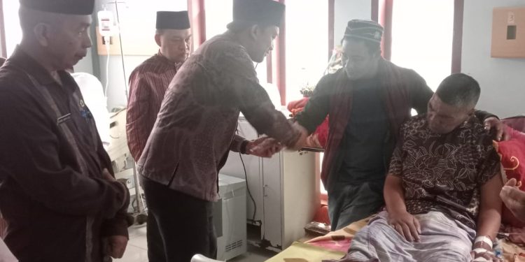 Dinsyar Bener Meriah saat melaksanakan bimbingan rohani di RSU Muyang Kute, Foto: Ist