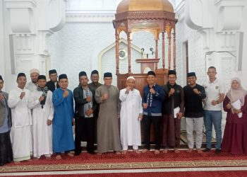Rapat finalisasi penyembelihan hewan qurban di Mesjid Agung Babussalam. Foto: Gemapers