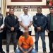 Pelaku pemabacokan IRT saat di amankan Satreskrim Polres Bener Meriah. Foto : Humas Polres Bener Meriah